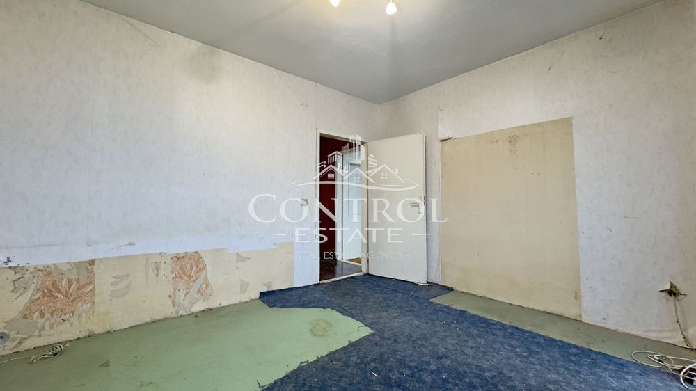 Продава се Тристаен апартамент в Велико Търново, Колю Фичето - 72 кв.м за 815 €/кв.м - Снимка #2