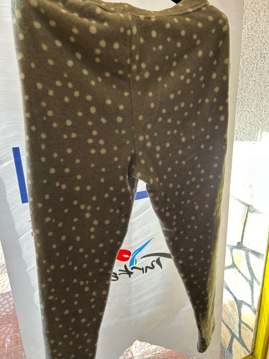 Шал, Ръкавици и пижама