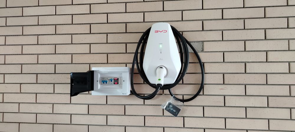 Установка зарядное устройство для Электромобилей.
7квт зарядка установ