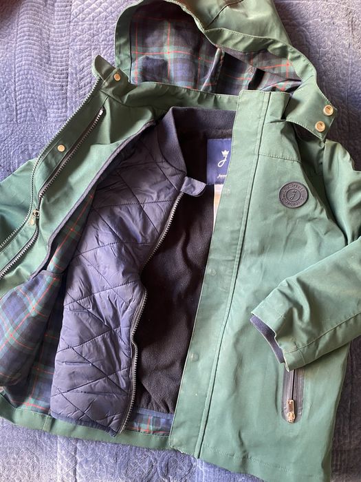 Продам детские куртки