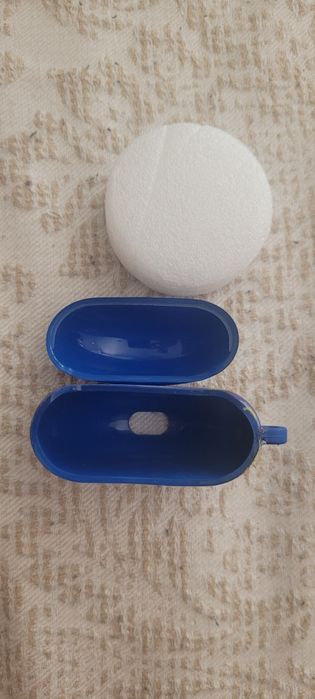 Продавам калъф за слушалки Huawei Freebuds 4/4e.