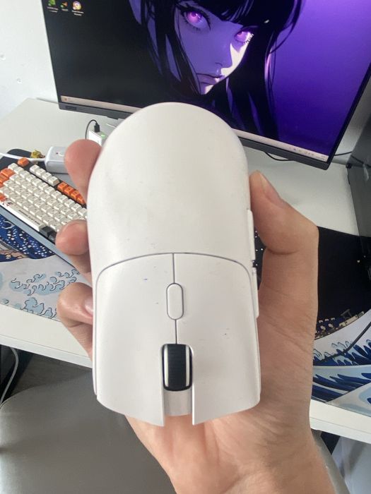 Продаю мышку attack shark r1