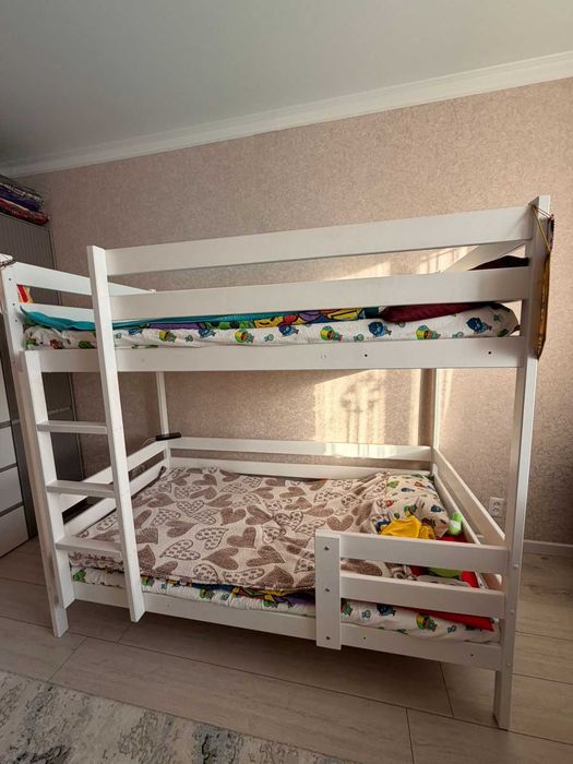 двухъярусная кровать