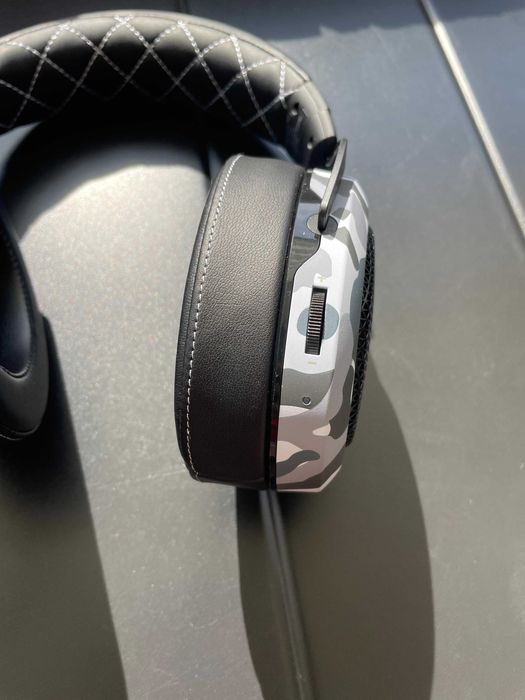 Casti Corsair HS60 Haptic