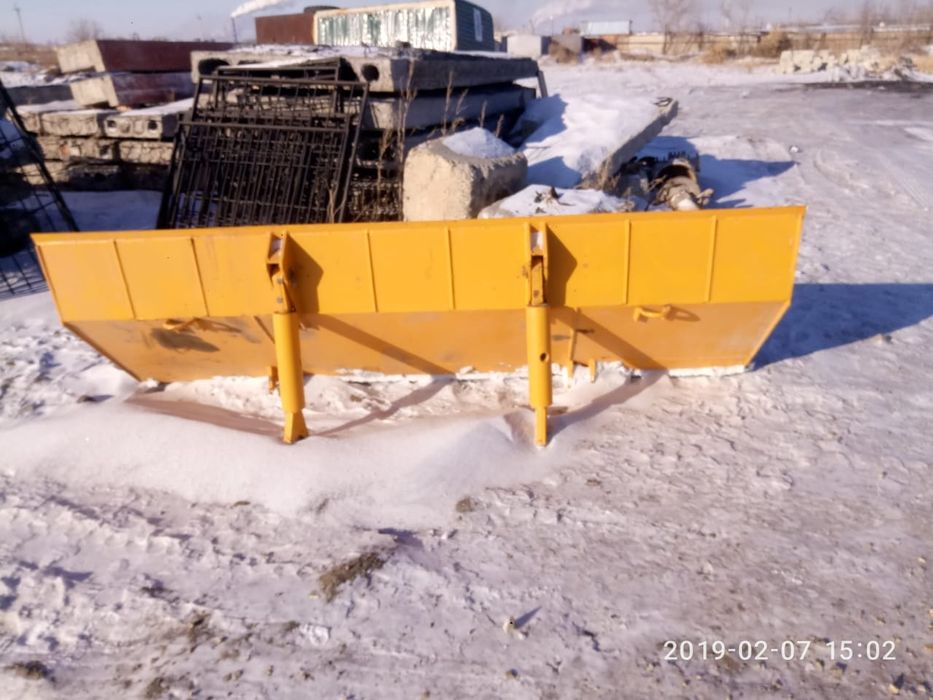 Продам нож лопата на кировец