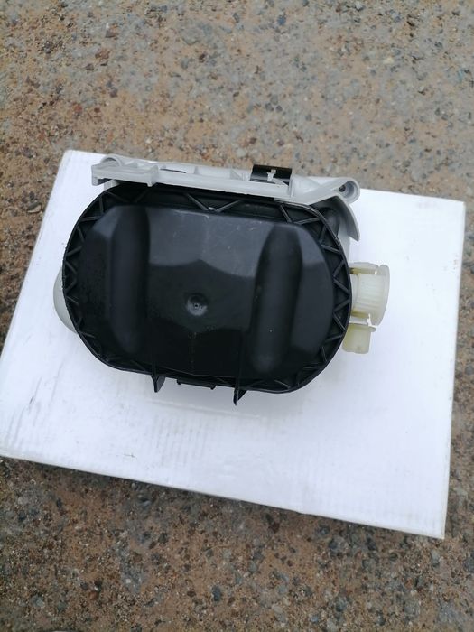 Противотуманная фара на Мерседес 210