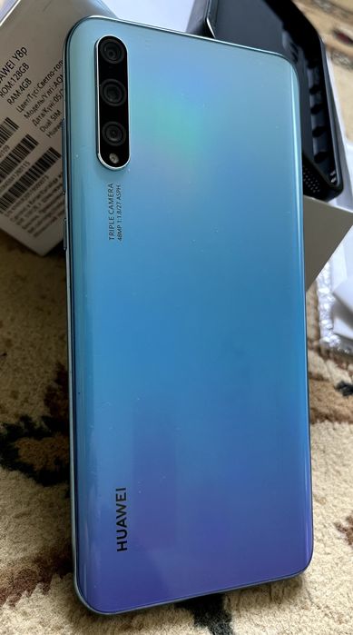 HUAWEI Y8p 2020г.