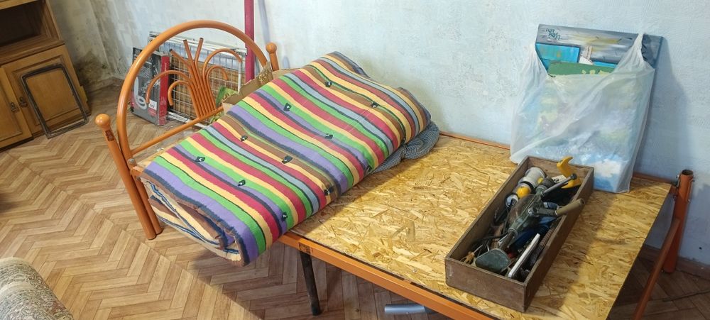 Мебели разные отдам даром