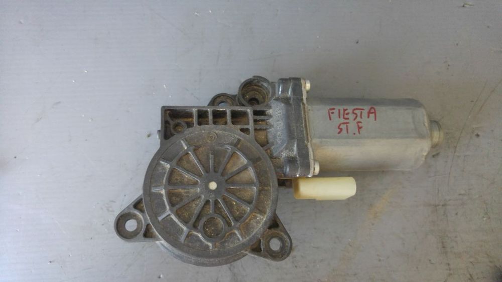 motoras macara stanga fata ford fiesta 0130821938