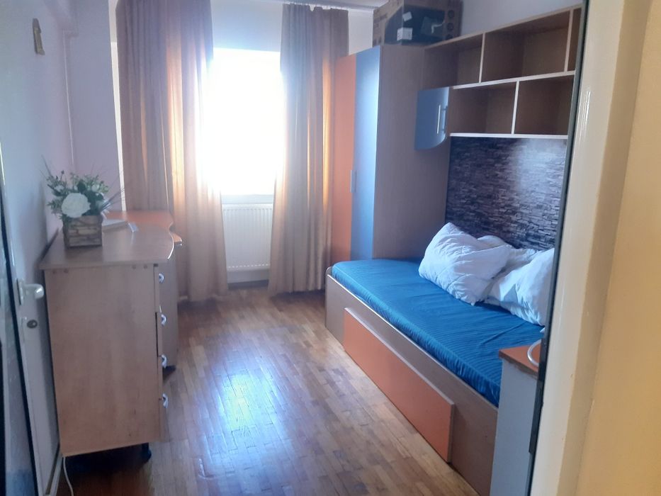 Apartament de închiriat
