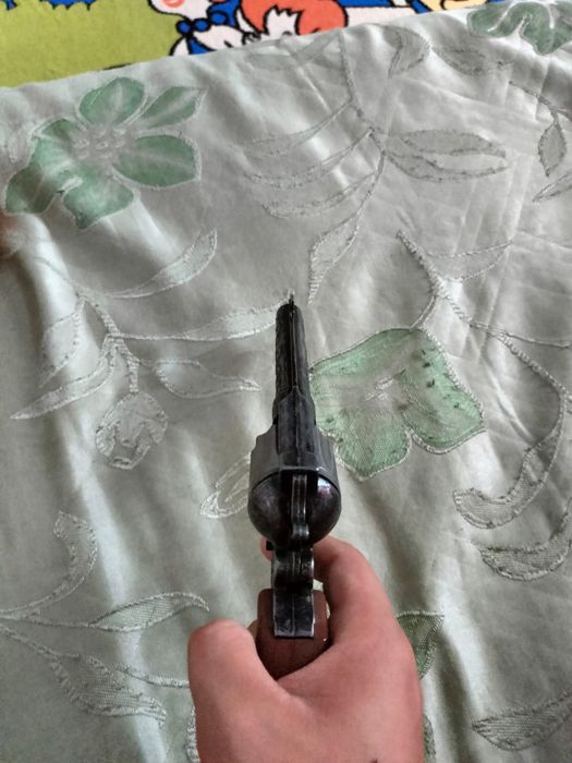 Продам коллекционирный револьвер