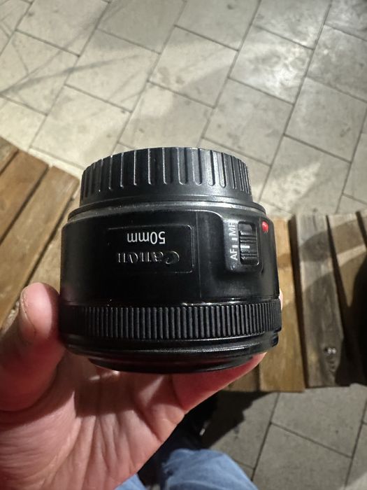 Canon 50mm 1.8 обьектив