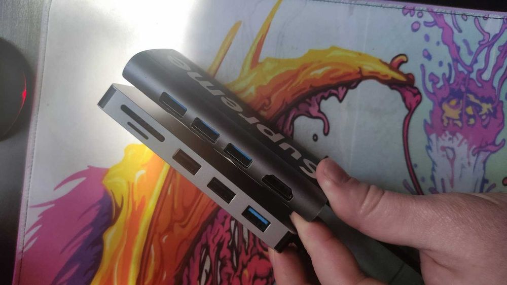 USB C докинт станции за лаптоп
