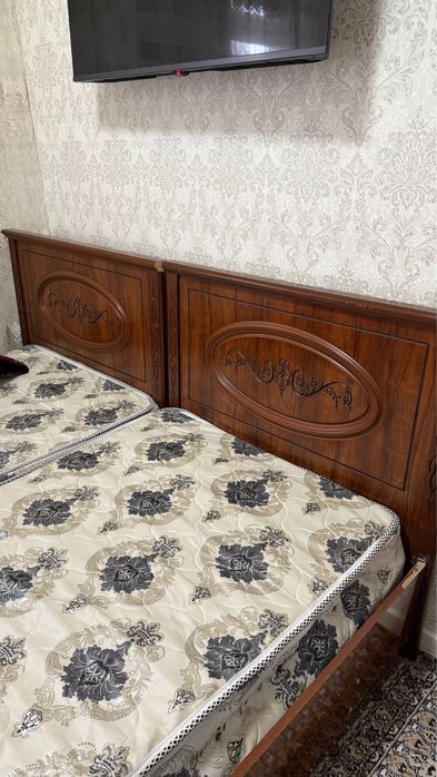 Кровать 2 шт в хорошем состоянии + 2 матраса