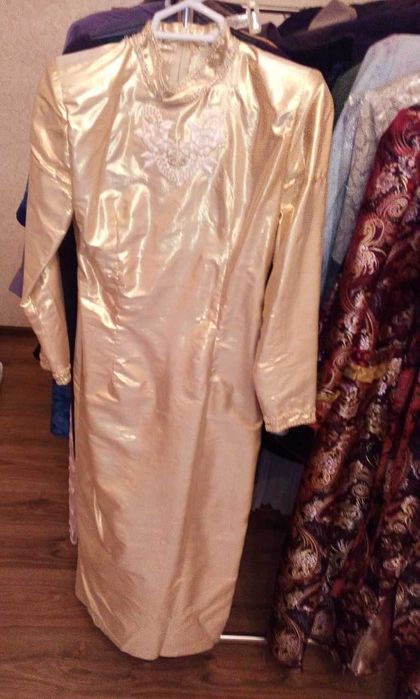 Миллий кийимлар сотилади(пойабзал БЕПУЛ кушимча)