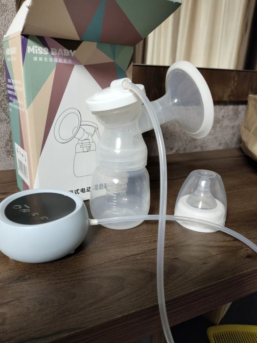 Молокоотсос работает от зарядки