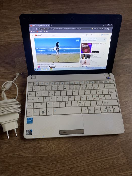 Mini Laptop Asus display 11 inch led,160gb memorie,baterie buna cu inc