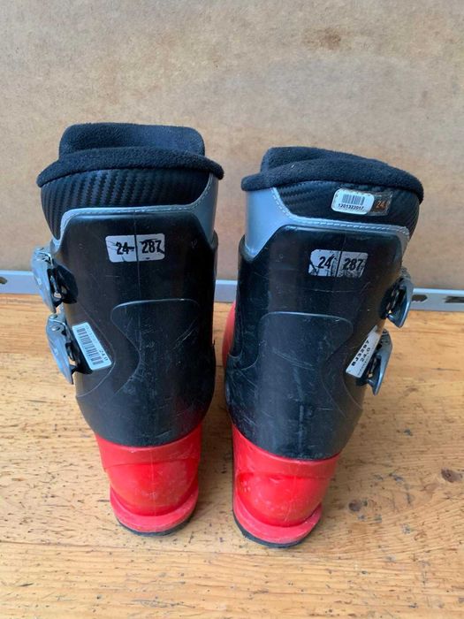 Clapari ski schi Salomon SPK 60 marime Eur:38 Mondo:24.5