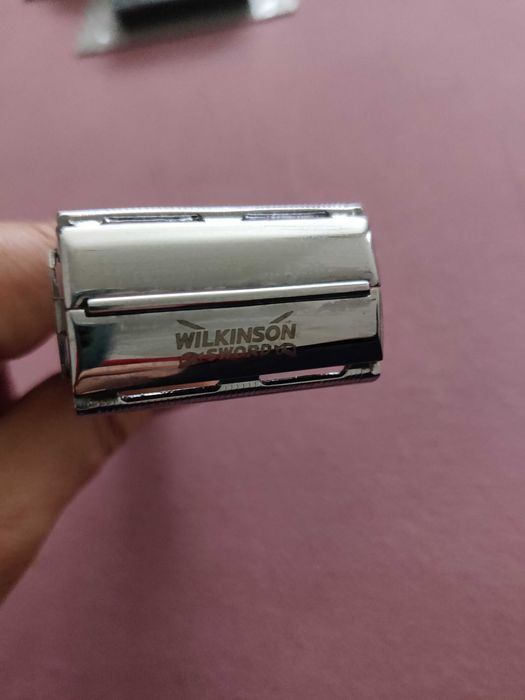 Самобръсначка и четка за бръснене