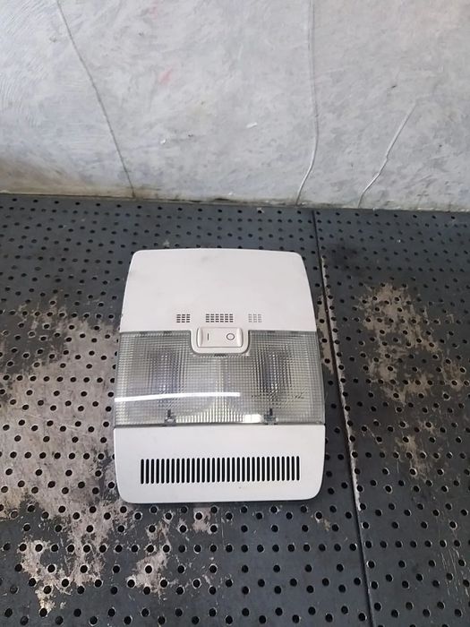 Lampa plafoniera fata audi a3 8p 8e0947565