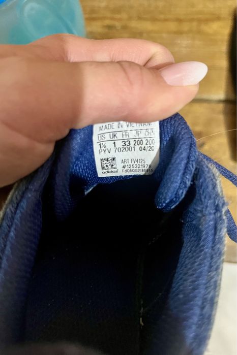 Кроссовки теннисные