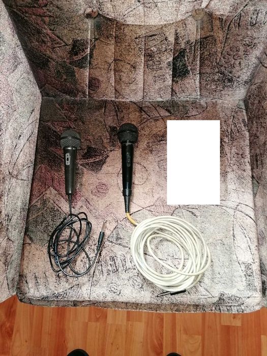 Boxa Solton și microfoane