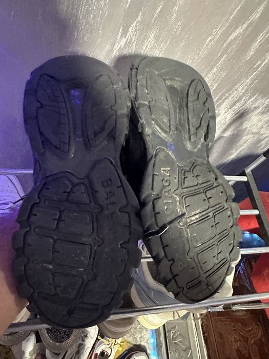 Balenciaga track