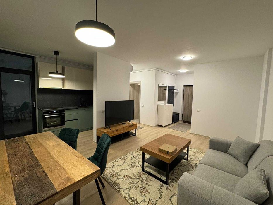 Inchiriez apartament