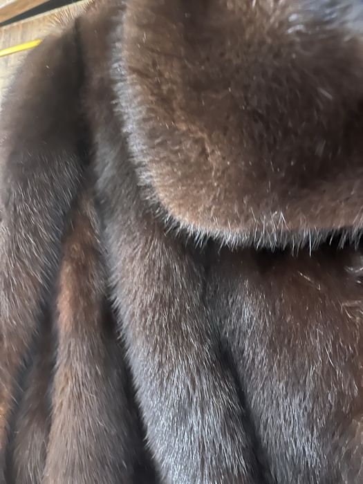 Продам норковую шубу