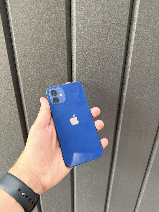 iPhone 12/128Gb - В отличном состоянии