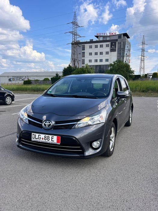 toyota verso