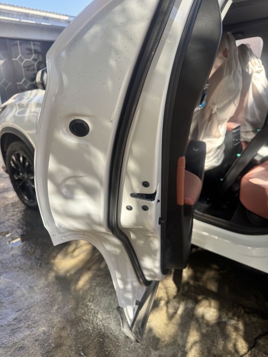 Задние двери,на Changan x5 plus