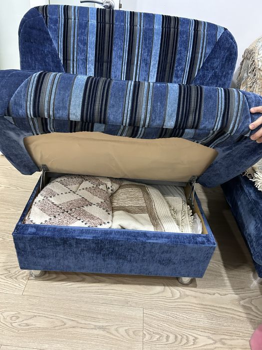 Продаются два кресла со сьемным чехлом