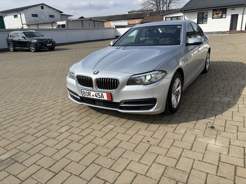 BMW F 10 . 528 i 2.0 Benzina fab 2014 , 4 butoane