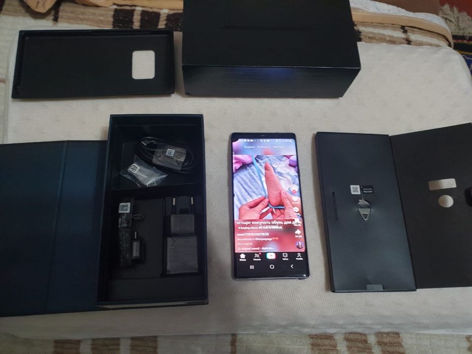 Недорого, продам смартфон Samsung Galaxy Note 9