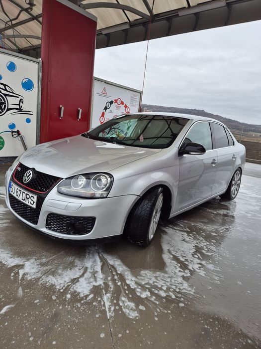 Volkswagen Jetta 2.0 TDI 170 CP