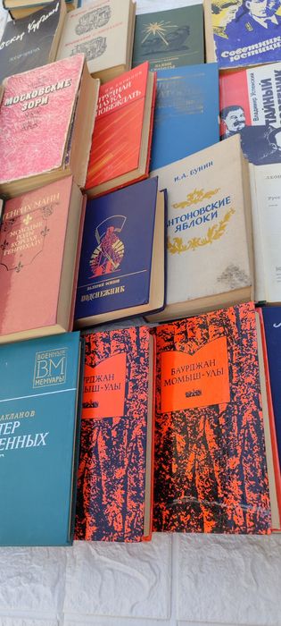 Продам книги разных жанроа
