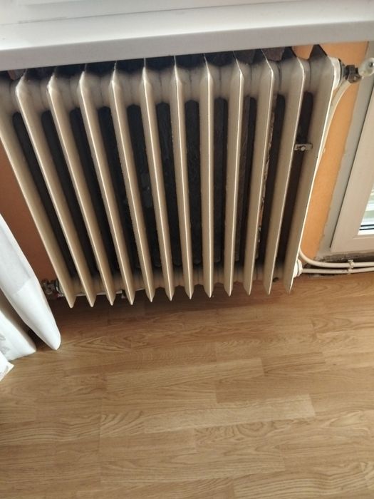 Se vinde calorifere fontă