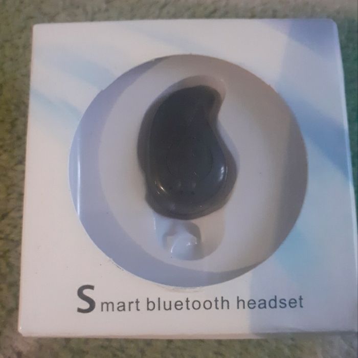 Vând urgent casca bluetooth noua-culoare negru-30 lei...