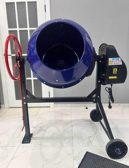 Бетонмешалка. Миксер. Бетонмеситель.