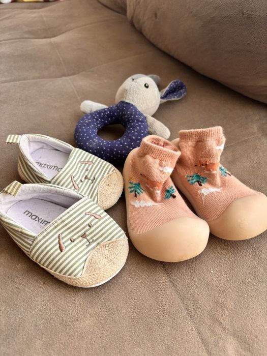 Буйки бебе /боси обувки 20-22 +подарък