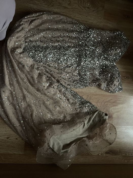 Рокля с камъни Loreti