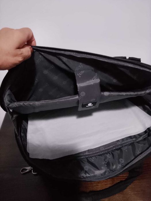 Geantă laptop 15 inchi