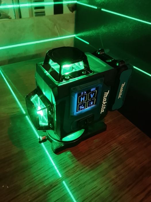 Nivel laser makita cu cu 16 linii și baterie de 6a Nou