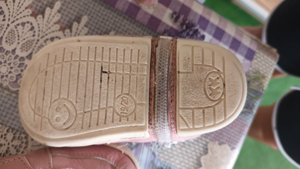 Буйки за мониче КК