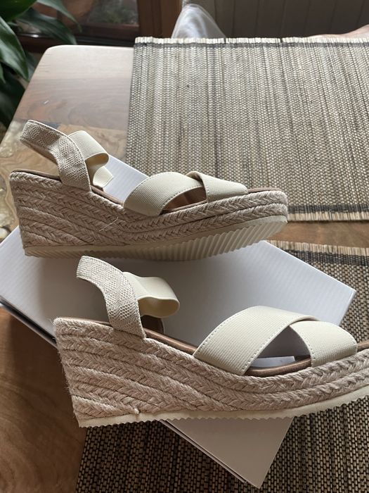 Нови удобни сандали