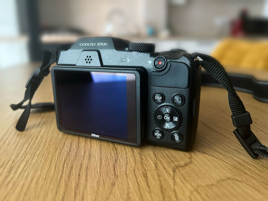 Aparat foto digital Nikon COOLPIX B500, 16MP, Negru + husǎ