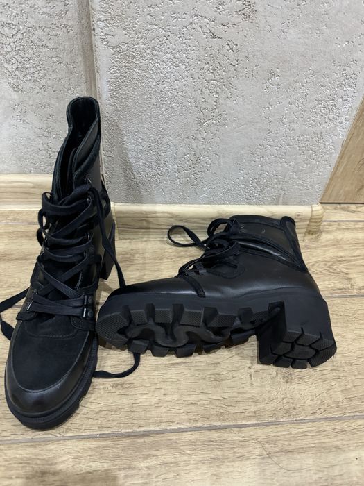 Боти от естествена кожа