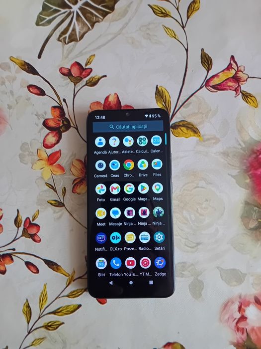 Vând Motorola e7