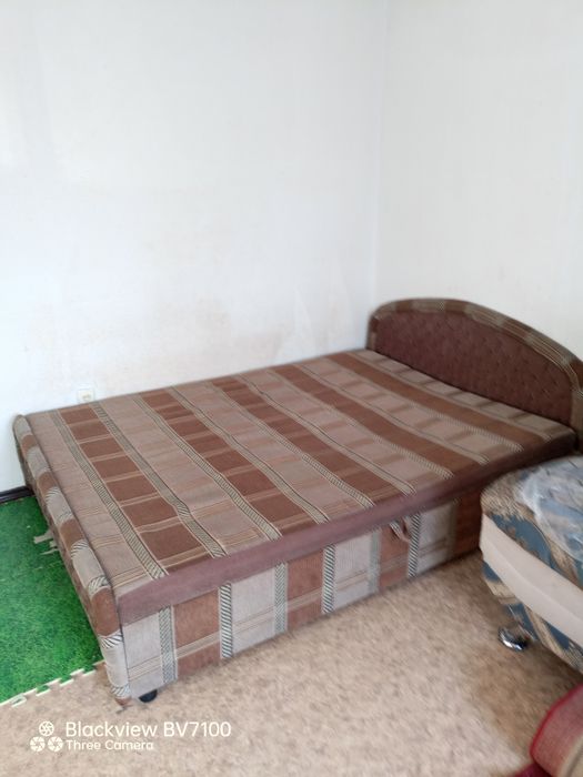 Кровать см ящиками для хранения вещей